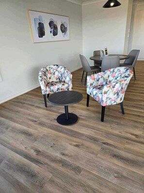 Interior - Neagles Retreat Villa 8-1 bedroom plus a sofa bed (Emu Flat)