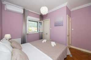 Apartment | 3 bedrooms, free WiFi, bed sheets - Villa Vinovo 3 En-suite Bedroom Apartment (Kastela)