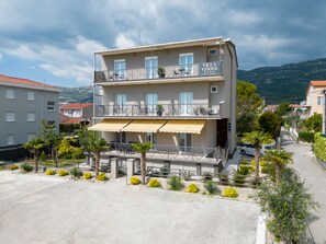 Studio | Exterior