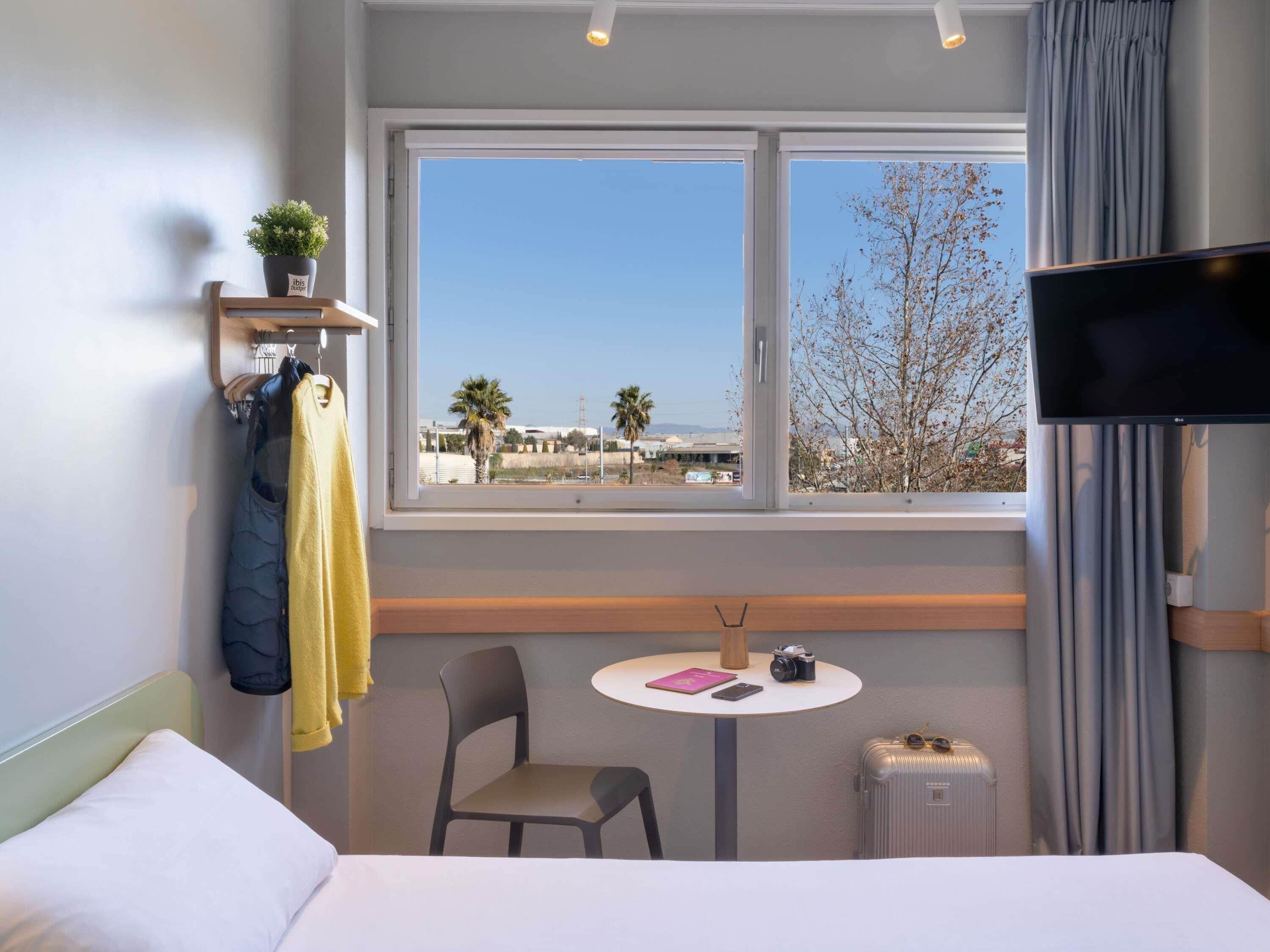 Blackout curtains, iron/ironing board, free cots/infant beds, free WiFi