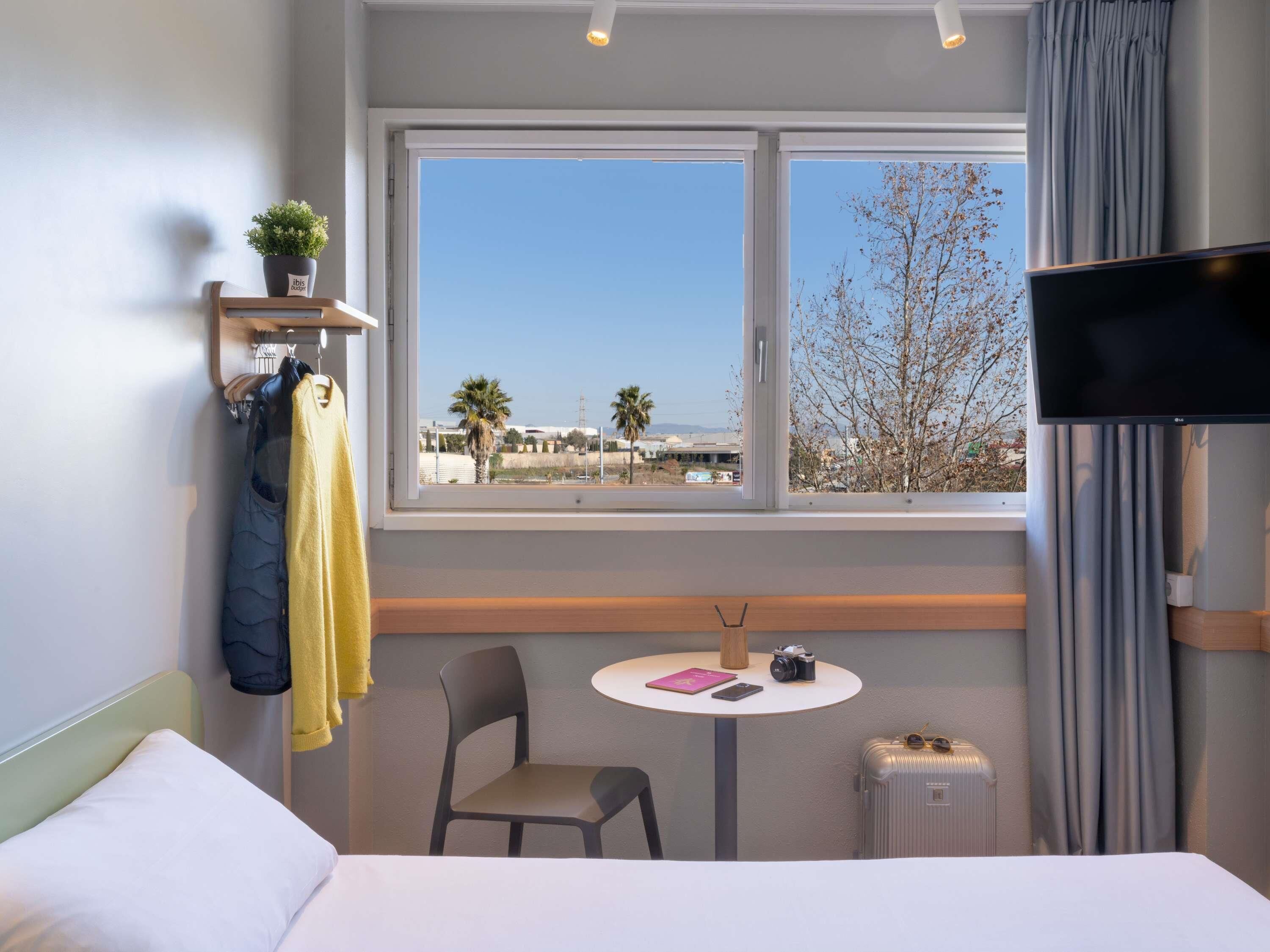 Blackout curtains, iron/ironing board, free cots/infant beds, free WiFi