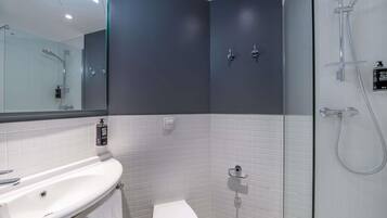 Blackout curtains, iron/ironing board, free cots/infant beds, free WiFi