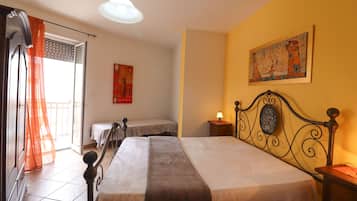 1 bedroom, iron/ironing board, Internet, bed sheets