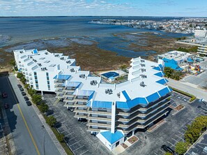 Exterior - Modern, Colorful 2 Bedroom Condo with Free WiFi, an Outdoor Pool, and Gorgeous Suede Furniture Overlooking the Breathtaking Marshes and Bay a Block and a Half to Beach! (Ocean City)