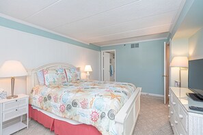 2 bedrooms, WiFi, bed sheets - Modern, Colorful 2 Bedroom Condo with Free WiFi, an Outdoor Pool, and Gorgeous Suede Furniture Overlooking the Breathtaking Marshes and Bay a Block and a Half to Beach! (Ocean City)