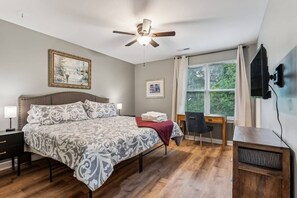 3 chambres, bureau, fer et planche à repasser, Wi-Fi gratuit