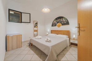 2 bedrooms, hypo-allergenic bedding, memory-foam beds - Apartament Zio Michele Centro dell'Isola (Favignana)