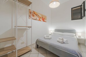 Appartamento Tradizionale, vista cortile | 2 camere, biancheria da letto ipoallergenica, materassi in memory foam