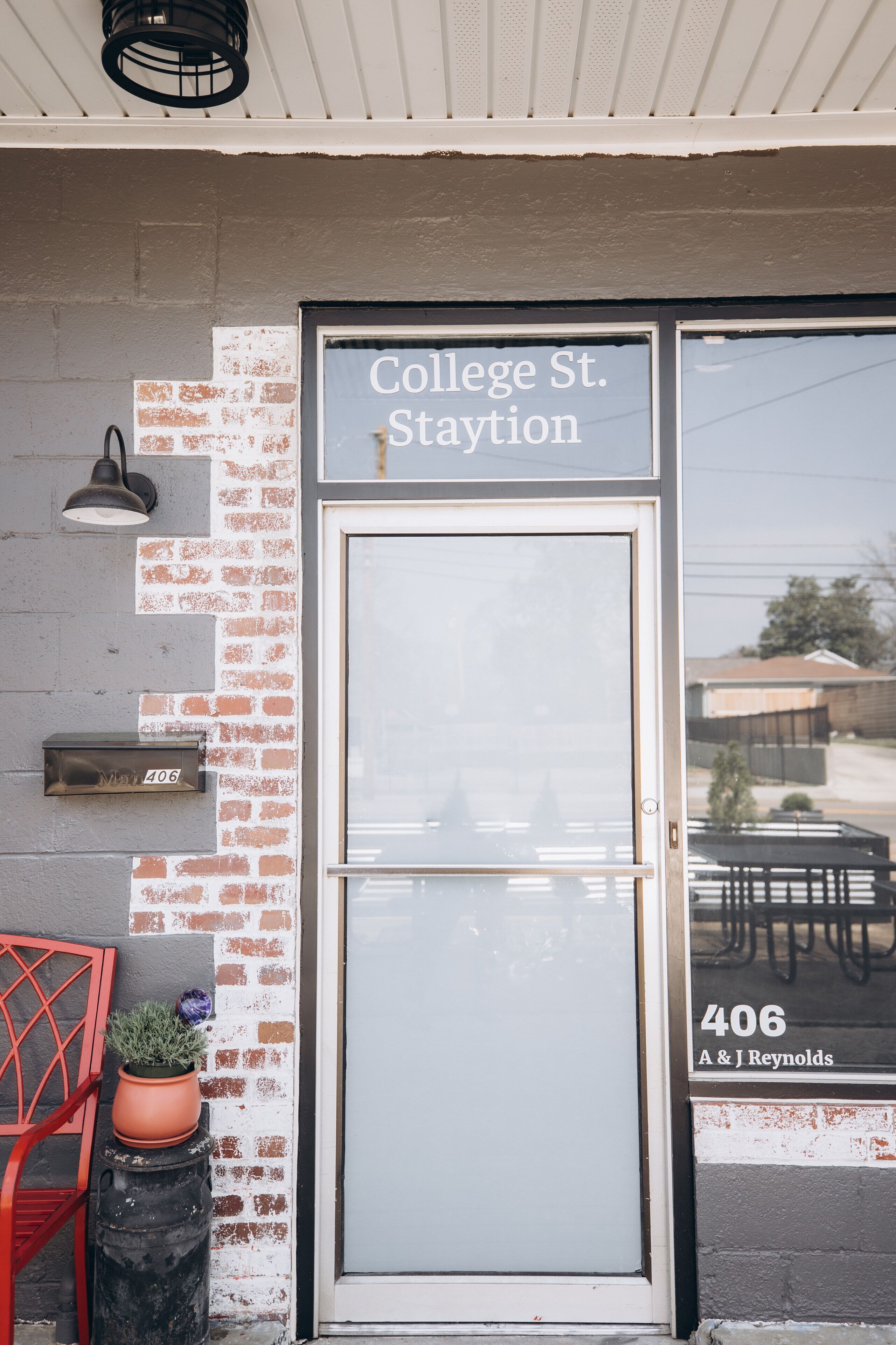 1920 Station Reno. Pet friendly! Walking distance to eats, activities