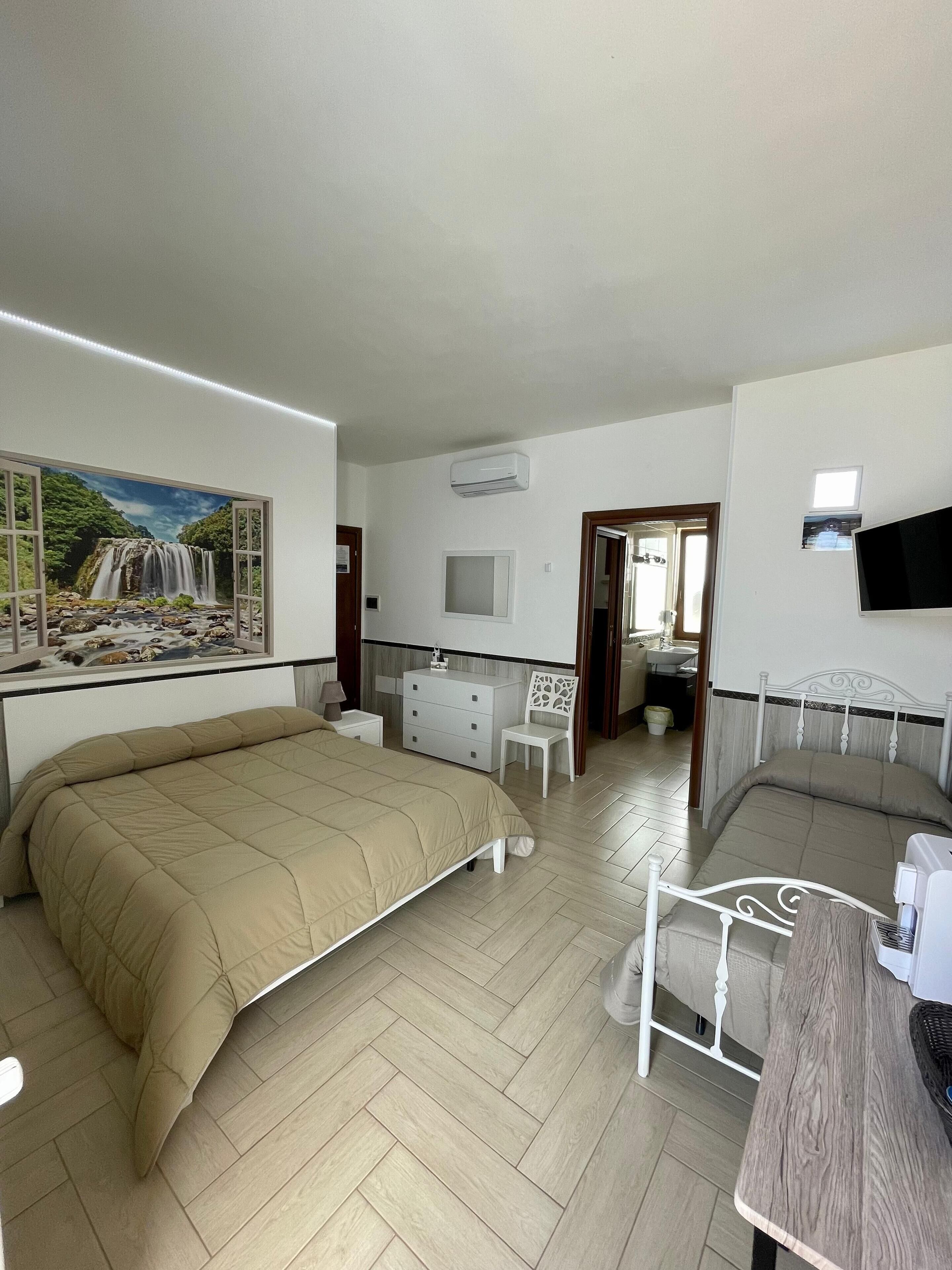 Comfort Triple Room | Premium bedding, pillow-top beds, minibar, cots/infant beds