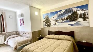 Family Room | Premium bedding, pillowtop beds, minibar, cribs/infant beds