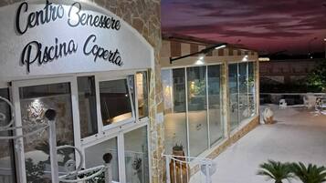 ์ปคํ ํธ๋ฆฌํธ๋จผํธ๋ฃธ, ํฐํค์ ๋ชฉ์ํ/ํจ๋ง, ์ ์  ํธ๋ฆฌํธ๋จผํธ, ์๋ก๋งํ
๋ผํผ, ํซ์คํค ๋ง์ฌ์ง, ๋ฅํฐ์ ๋ง์ฌ์ง