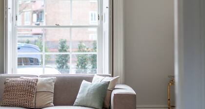 Modern & Stylish House in Deptford