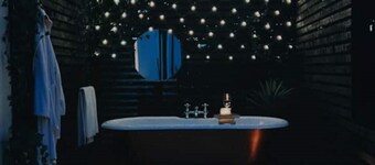 Luxury village cottage; outdoor tub; country views