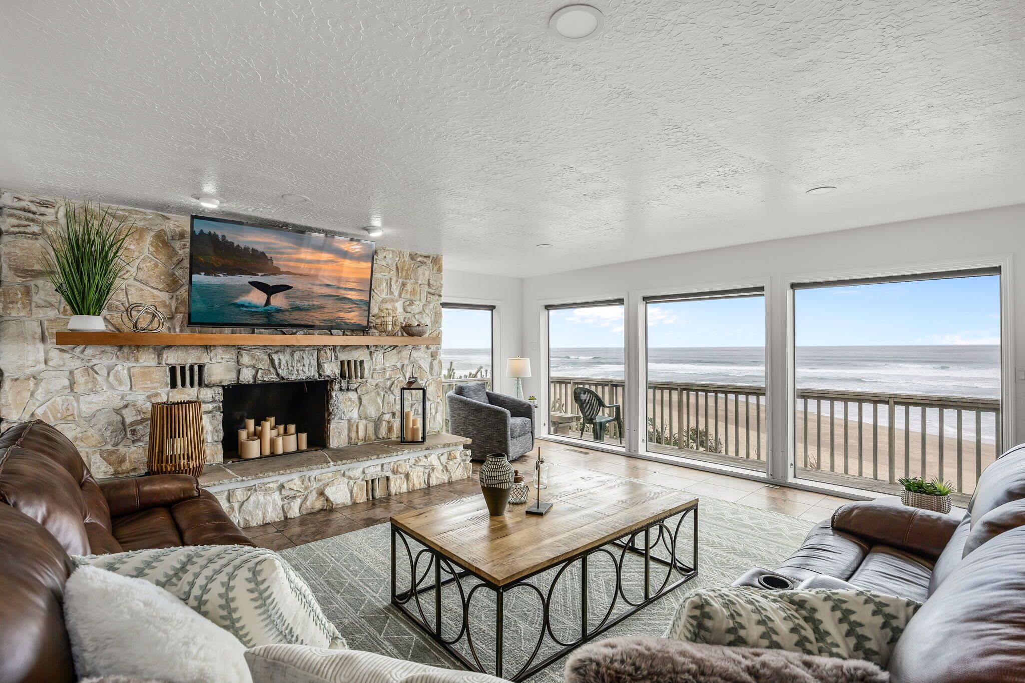 TV, DVD player, table football, stereo