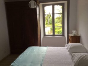 6 bedrooms, WiFi