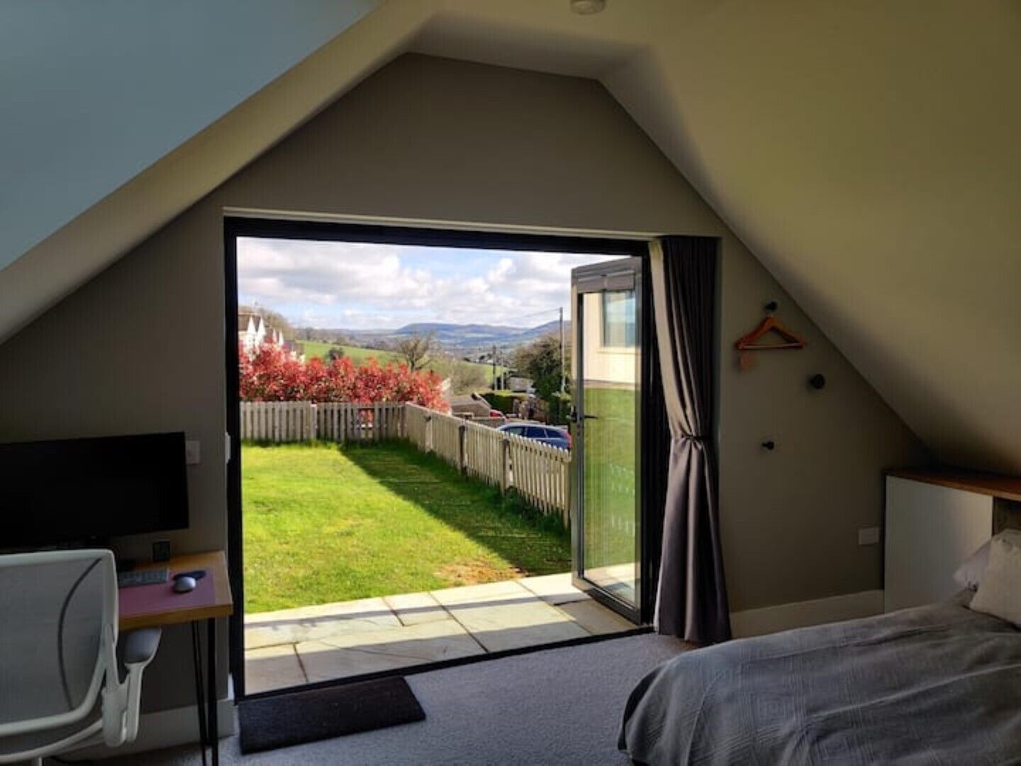 1 chambre, bureau, fer et planche à repasser, Wi-Fi