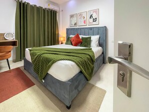 2 bedrooms, iron/ironing board, free WiFi, bed sheets