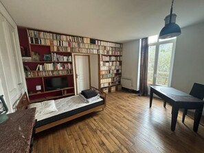 3 bedrooms, iron/ironing board, free WiFi, bed sheets - Appartement de Charme (Pau)