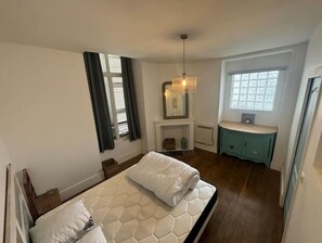3 Schlafzimmer, Bügeleisen/Bügelbrett, kostenloses WLAN, Bettwäsche