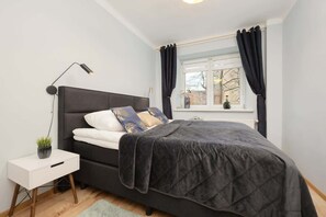 1 bedroom, iron/ironing board, WiFi, bed sheets - Functional Apartment for 4 Persons | Close to the Museum | WiFi (Warszawa)