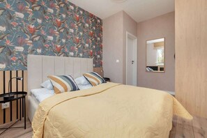 1 bedroom, iron/ironing board, WiFi, bed sheets - Wieniawskiego 5 | Elegant Apartment | Parking (Lódz)