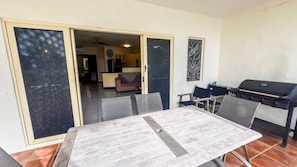 Outdoor dining - La Riviera One Coastal Life Style Two Bedroom (South Mission Beach)