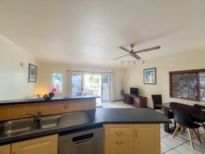 Interior - La Riviera One Coastal Life Style Two Bedroom (South Mission Beach)