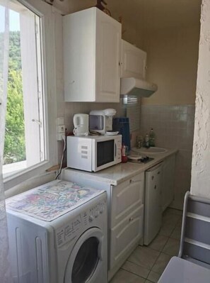 Private kitchen - Bord DE Plage,proche Stations DE SKI 20min+3velos (Savines le lac)