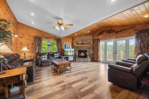 Smart-TV, Kamin, Videospiele
