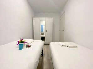 2 bedrooms, iron/ironing board, WiFi, bed sheets