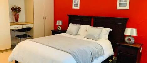 デラックス ルーム | 1 室のベッドルーム、アイロン / アイロン台、WiFi (無料)