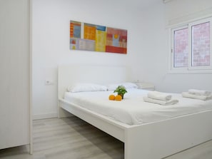 2 bedrooms, iron/ironing board, free WiFi, bed sheets