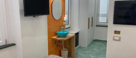 1 quarto, ferros/tábuas de passar roupa, Wi-Fi, roupa de cama