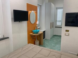 1 bedroom, iron/ironing board, WiFi, bed sheets - Provahwheheh (Forio)