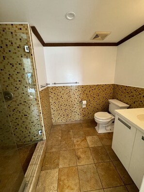 Seife, Shampoo, Toilettenpapier