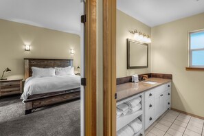 3 habitaciones, wifi gratis y ropa de cama 