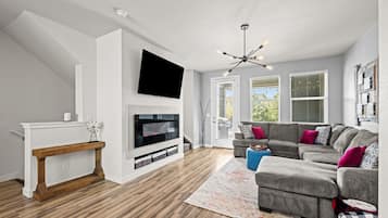 TV connectée, cheminée