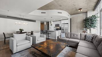 Smart TV, fireplace, offices