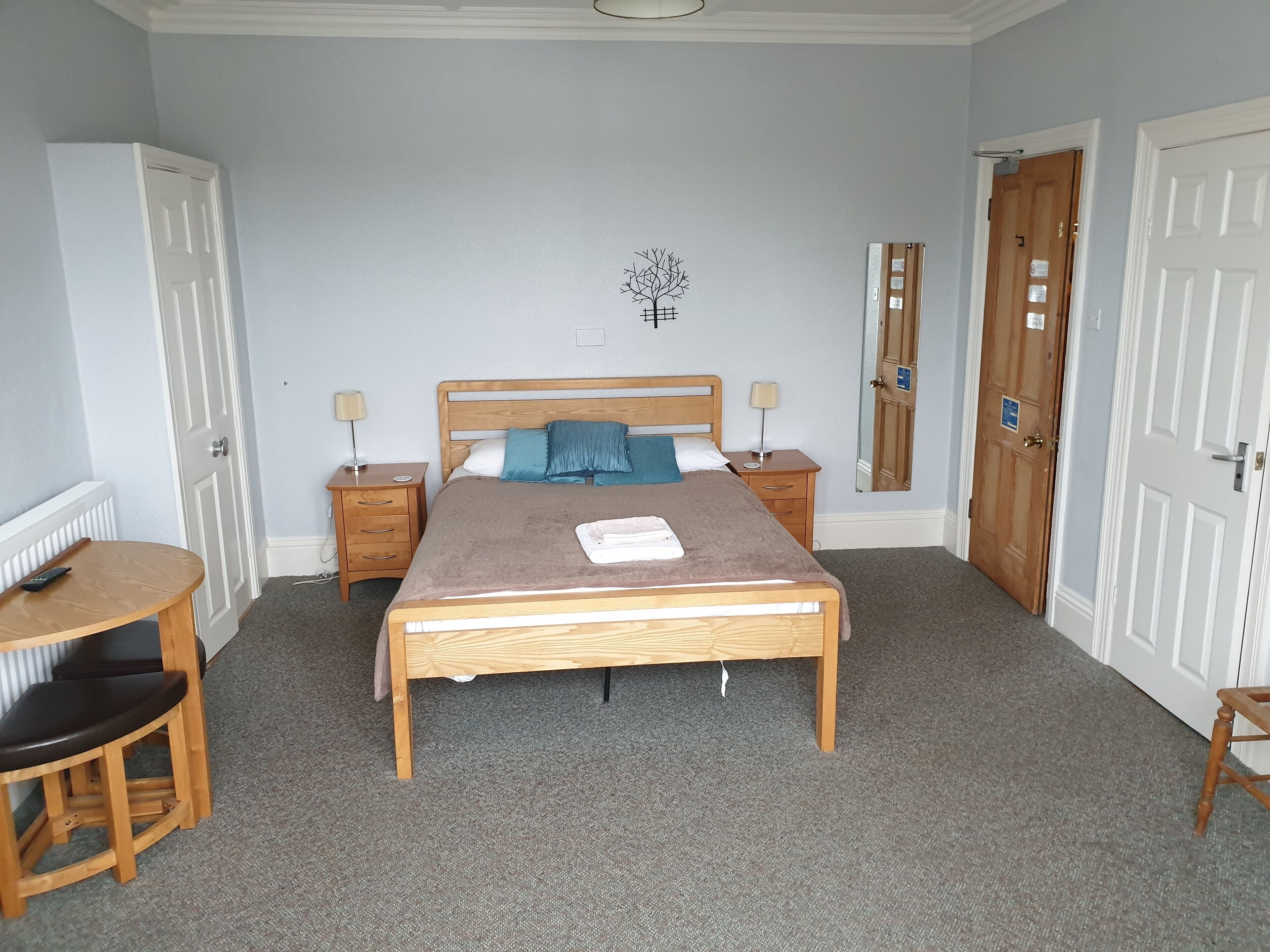 Desk, free WiFi, bed sheets