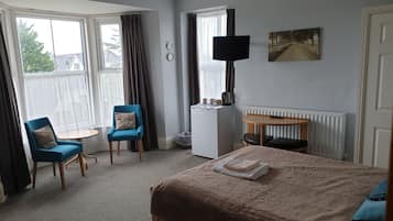 Desk, free WiFi, bed sheets