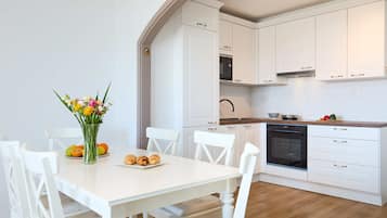 Apartment (3 Bedrooms) | Private kitchen