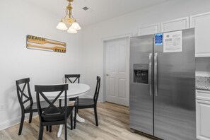 Dining - Havens 1123 Located in Barefoot Resort! Secure Building & Great Location (North Myrtle Beach)