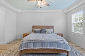 3 bedrooms, iron/ironing board, free WiFi, bed sheets - Havens 1123 Located in Barefoot Resort! Secure Building & Great Location (North Myrtle Beach)