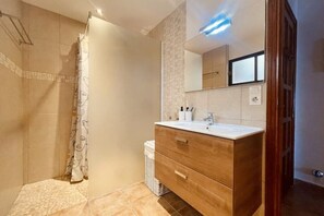 Bathroom - Vista Bella (Los Abrigos)