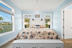 3 bedrooms, iron/ironing board, travel cot, WiFi - Mermaid Cottage: Beautiful New-Build Home Pets OK! (Sanibel)