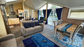 Rumah | Area keluarga | TV dan perapian