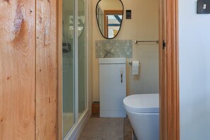 Bathroom - Eakley Stables - Woody (Newport Pagnell)