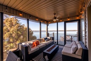 TV connectée, cheminée