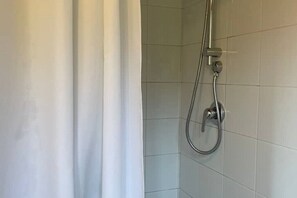 Shower, hair dryer, bidet, towels - La Baciosa, an unforgettable view. (Toscana)